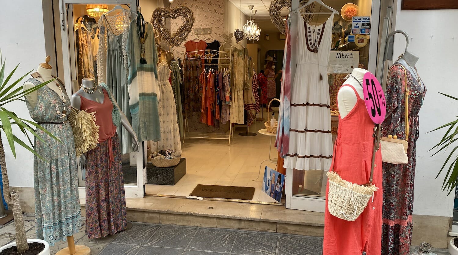 Tienda de ropa en la calle Marbella Fuengirola